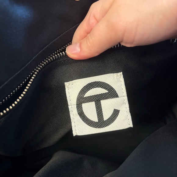 Telfar Medium Black Shopping Bag - Picture 9 of 16